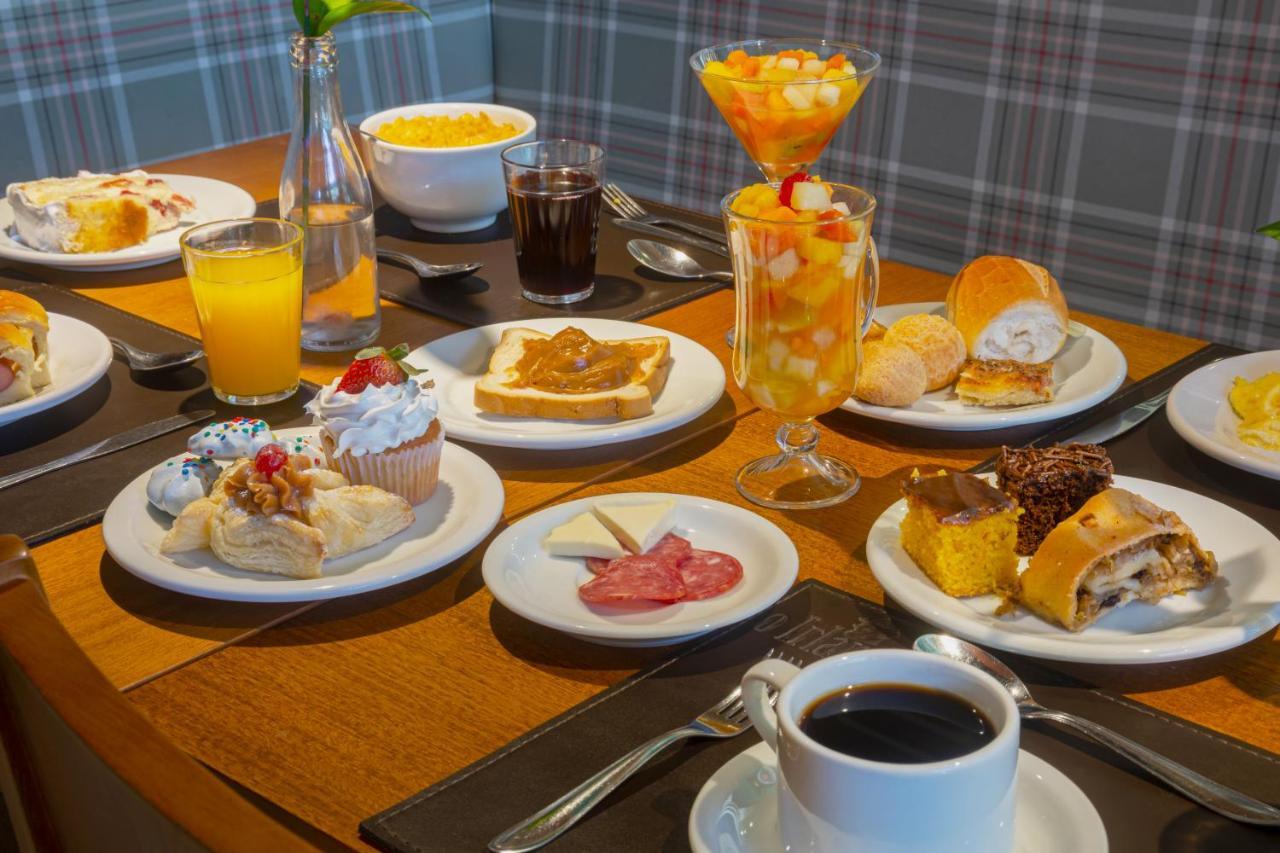 Hotel Laghetto Vivace Канела Екстер'єр фото